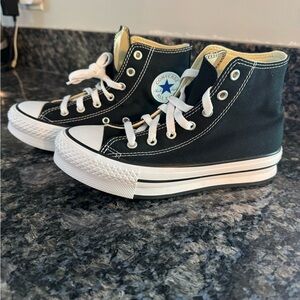 Size 3 Converse Chuck Taylor All Star high Top Lift High Black White Shoes